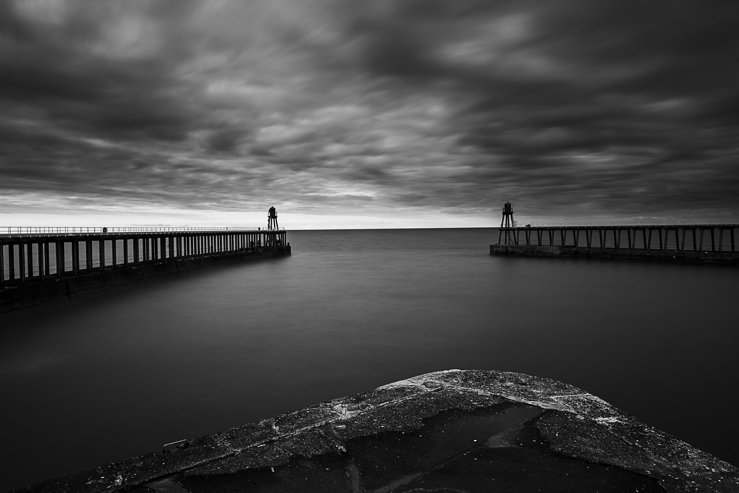 Read more about the article Whitby Through the Lens: A Comprehensive Guide to Photographing Yorkshire’s Iconic Coastal Town