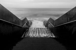 Read more about the article “Time Suspended: The Fine Art of Long Exposure Photography in Scarborough”